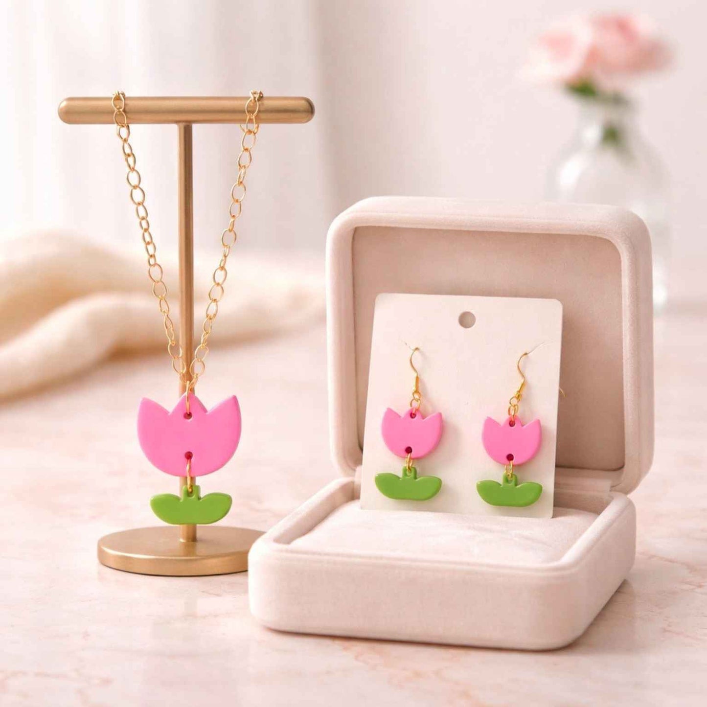 Tulip Necklace