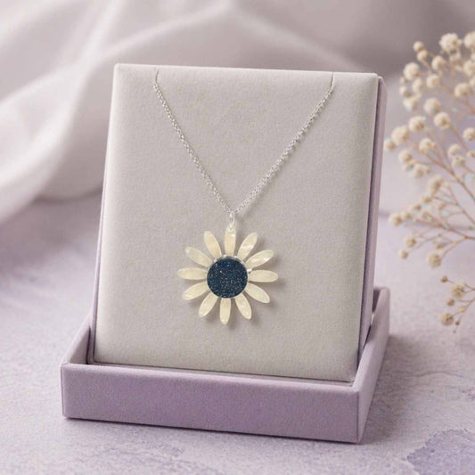 Daisy Charm Necklace – Floral Acrylic Necklace in 3 Styles