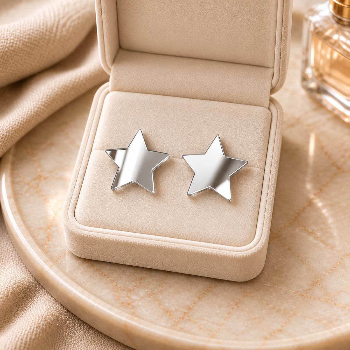 Star Light Earrings | Studs