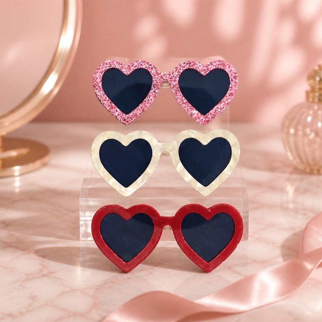 Retro Heart Sunglasses Pin
